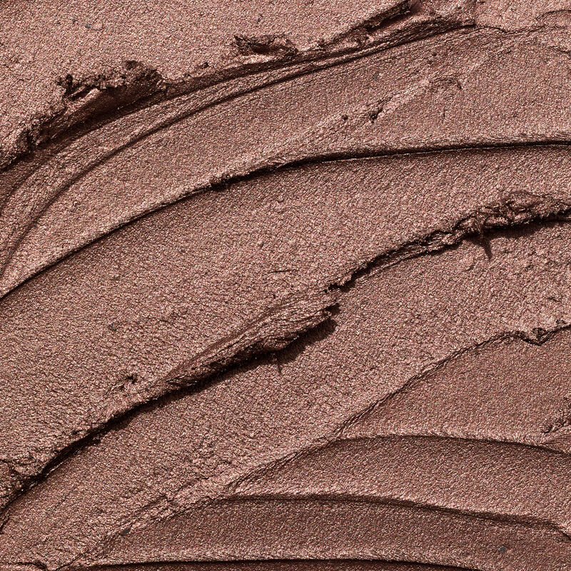 A formula shot of the shade Radiant Bronze.