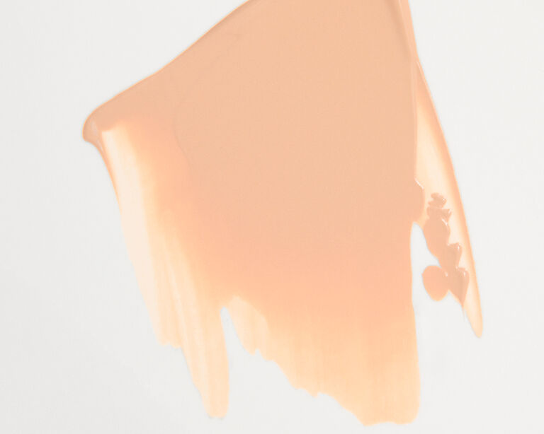 Der Abdruck bzw. ein Produktklecks vom Mary Kay Multi-Benefit Concealer in der hellen Farbnuance Light 2